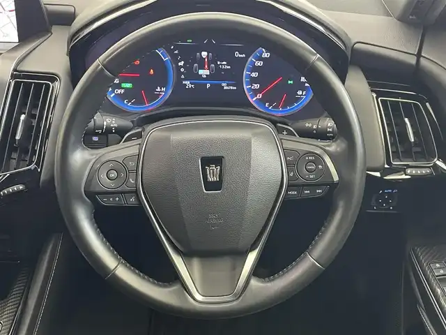 トヨタ クラウン ハイブリッド RS アドバンス 愛知県 2018(平30)年 3.9万km ブラック 純正１２．３型ナビ　フルセグＴＶ　Ｂｌｕｅｔｏｏｔｈ　ムーンルーフ　ガナドールマフラー　黒革　３眼ＬＥＤライト　ＨＵＤ　レーダークルコン　純正ドラレコ　ＥＴＣ２．０　シートエアコン　電動シート　禁煙車