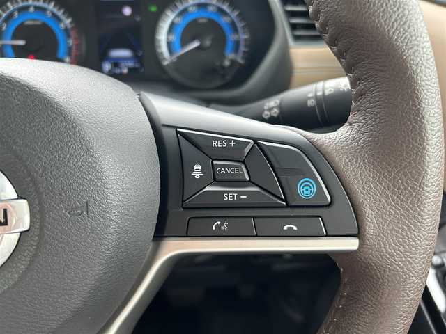 日産 ルークス ハイウェイスター X 富山県 2020(令2)年 0.5万km チタニウムグレーM/シルキーホワイト プロパイロット/クリアランスソナー前後/横滑り防止装置/衝突軽減システム/純正SDナビ/アラウンドビューカメラ/フルセグTV/Bluetooth/DVD再生/ビルトインETC/ドライブレコーダー/両側パワースライドドア/ハーフレザーシート/純正アルミホイール/ベンチシート
