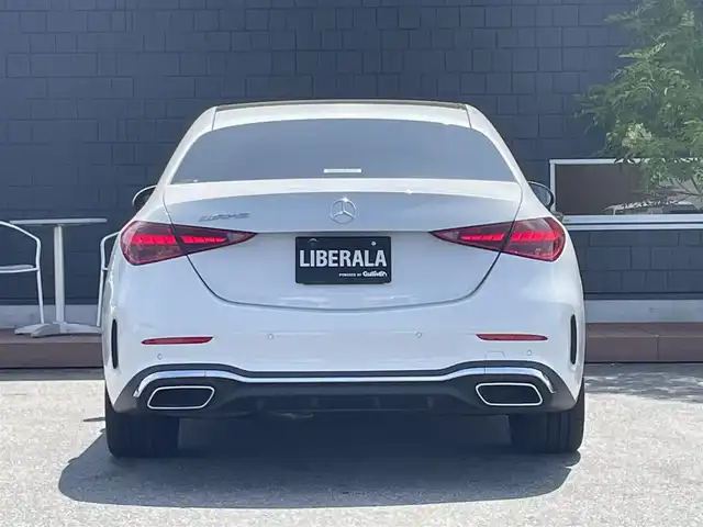 メルセデス・ベンツ Ｍ・ベンツ Ｃ２２０ｄ アバンギャルド　AMGライン 滋賀県 2022(令4)年 1.5万km 白 パノラミックスライディングルーフ/レザーエクスクルーシブパッケージ/・ブラック/レッドレザーシート/・パワーシート/・シートヒーター/ベーシックパッケージ/・MBUXナビゲーションシステム/・ヘッドアップディスプレイ/レーダセーフティパッケージ/フルセグTV/BT/USB/360°カメラ/LEDヘッドライト/パワーバックドア/置くだけ充電/アンビエントライト/純正18インチAW/ドラレコ前後/社外レーダー/ETC2.0