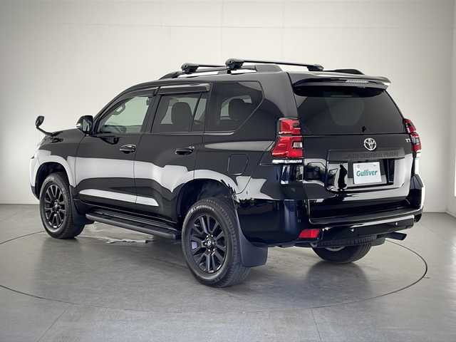 トヨタ ランドクルーザー プラド TX Lパッケージ マットブラED 熊本県 2023(令5)年 2.1万km アティチュードブラックマイカ ムーンルーフ/Toyota Safety Sense/○プリクラシュセーフティ/○レーンディパーチャーアラート/○ロードサインアシスト/○パーキングサポートブレーキ/○レーダークルーズコントロール/○オートマチックハイビーム/○クリアランスソナー/○先行車発進告知/純正９インチSDナビ/フルセグTV/CD/DVD/Bluetooth/バックカメラ/黒革シート/パワーシート/シートヒーター/シートベンチレーション/ルーフレール/純正18インチAW/LEDヘッドライト/ビルトインETC2.0/前後ドライブレコーダー/スマートキー×２/保証書/取扱説明書