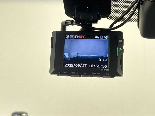 トヨタ ランドクルーザー プラド TX Lパッケージ マットブラED 熊本県 2023(令5)年 2.1万km アティチュードブラックマイカ ムーンルーフ/Toyota Safety Sense/○プリクラシュセーフティ/○レーンディパーチャーアラート/○ロードサインアシスト/○パーキングサポートブレーキ/○レーダークルーズコントロール/○オートマチックハイビーム/○クリアランスソナー/○先行車発進告知/純正９インチSDナビ/フルセグTV/CD/DVD/Bluetooth/バックカメラ/黒革シート/パワーシート/シートヒーター/シートベンチレーション/ルーフレール/純正18インチAW/LEDヘッドライト/ビルトインETC2.0/前後ドライブレコーダー/スマートキー×２/保証書/取扱説明書