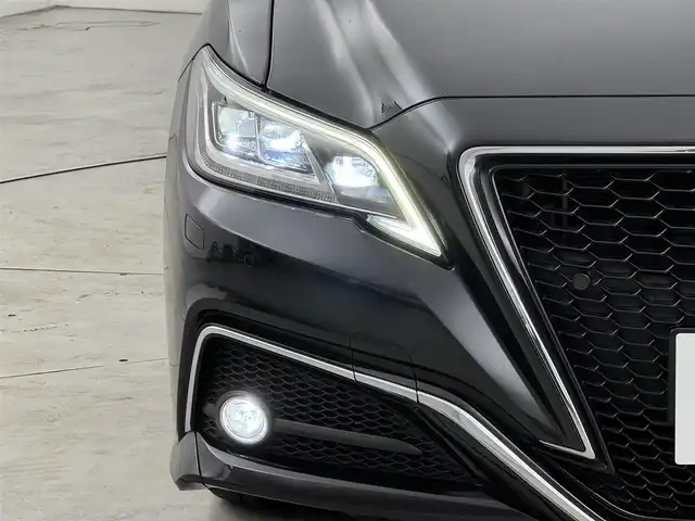 トヨタ クラウン ハイブリッド RS アドバンス 福岡県 2018(平30)年 7.7万km プレシャスブラックパール 純正ナビ（フルセグＴＶ）　/バックカメラ　/トヨタセーフティセンス　/レーダークルコン　/ＢＳＭ　/パワーシート　/ステアリングヒーター　/オートホールド　/ＥＴＣ２．０　/ドラレコ　/オートライト　/純正アルミホイール