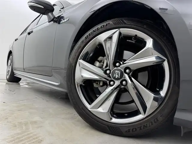 トヨタ クラウン ハイブリッド RS アドバンス 福岡県 2018(平30)年 7.7万km プレシャスブラックパール 純正ナビ（フルセグＴＶ）　/バックカメラ　/トヨタセーフティセンス　/レーダークルコン　/ＢＳＭ　/パワーシート　/ステアリングヒーター　/オートホールド　/ＥＴＣ２．０　/ドラレコ　/オートライト　/純正アルミホイール