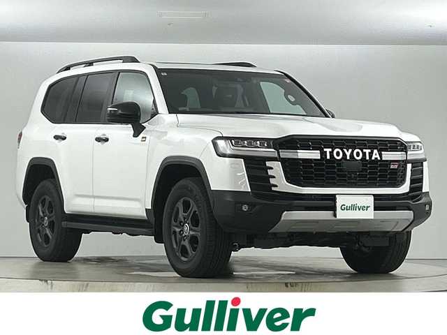トヨタ ランドクルーザー GRスポーツ 栃木県 2024(令6)年 0.1万km プレシャスホワイトパール ワンオーナー/禁煙車/４WD　/純正12.3インチナビ　/（AM/FM/CD/DVD/USB/SD/フルセグTV/Bluetooth）/全方位カメラ　/ＪＢＬサウンドシステム　/サンルーフ　/トヨタセーフティセンス/・プリクラッシュセーフティ/・レーンディパーチャーアラート/・レーントレーシングアシスト/・レーダークルーズコントロール/・オートマチックハイビーム/・ロードサインアシスト/・パーキングサポートブレーキ/・ブラインドスポットモニター/ヘッドアップディスプレイ/ETC２．０/ドライブレコーダー/黒革シート　/シートベンチレーション/シートヒーター/パワーシート/メモリシート/ステアリングヒーター/電動格納サードシート/パワーバックドア/センターデフロック/LEDヘッドライト/フロントフォグランプ/ルーフレール/スマートキー/スペアキー有/純正18インチアルミホイール/電動格納ミラー/純正フロアマット/カーテンエアバック/社外セキュリティー（PANTHERA）