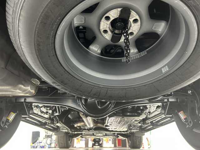 トヨタ ランドクルーザー GRスポーツ 栃木県 2024(令6)年 0.1万km プレシャスホワイトパール ワンオーナー/禁煙車/４WD　/純正12.3インチナビ　/（AM/FM/CD/DVD/USB/SD/フルセグTV/Bluetooth）/全方位カメラ　/ＪＢＬサウンドシステム　/サンルーフ　/トヨタセーフティセンス/・プリクラッシュセーフティ/・レーンディパーチャーアラート/・レーントレーシングアシスト/・レーダークルーズコントロール/・オートマチックハイビーム/・ロードサインアシスト/・パーキングサポートブレーキ/・ブラインドスポットモニター/ヘッドアップディスプレイ/ETC２．０/ドライブレコーダー/黒革シート　/シートベンチレーション/シートヒーター/パワーシート/メモリシート/ステアリングヒーター/電動格納サードシート/パワーバックドア/センターデフロック/LEDヘッドライト/フロントフォグランプ/ルーフレール/スマートキー/スペアキー有/純正18インチアルミホイール/電動格納ミラー/純正フロアマット/カーテンエアバック/社外セキュリティー（PANTHERA）