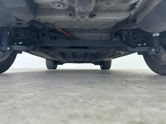 ホンダ ヴェゼル ハイブリッド e:HEV PLaY 千葉県 2021(令3)年 2.2万km プレミアムサンライトホワイトパール Honda CONNECTディスプレー/・Bluetooth/・フルセグTV/・USB（AppleCarplay）/ETC2.0車載器〈ナビゲーション連動〉/後退出庫サポート/パノラマルーフ/ワイヤレス充電器/e:HEV PLaY専用エクステリア/本革巻ステアリングホイール/ハンズフリーアクセスパワーテールゲート/LEDシーケンシャルターンシグナルランプ/ブラインドスポットインフォメーション/ステアリングヒーター/運転席&助手席シートヒーター/後席充電用USBジャック/シートバックポケット&スマートフォンポケット/本革巻セレクトレバー/Honda SENSING/フルLEDヘッドライト/LEDフォグライト/マルチインフォメーション・ディスプレー/ヒルディセントコントロール/フルオート・エアコンディショナー/チップアップ＆ダイブダウン機構付6:4分割可倒式リアシート/オートリトラミラー/リバース連動ドアミラー/18インチアルミホイール