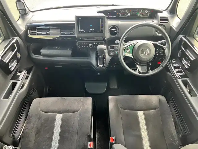 ホンダ Ｎ ＢＯＸ カスタム EX 静岡県 2022(令4)年 3.4万km プラチナホワイトパール エンジンスタートボタン/保証書/取扱説明書/パワーステアリング/パワーウィンドウ/アイドリングストップ/スマートキー（スペアキー1本）/AAC/クルーズコントロール/バックカメラ/純正SDナビ（フルセグTV、BT接続、DVD再生機能、CDチェンジャー）/USB入力端子/ビルトインETC/ウォークスルー/純正フロアマット/純正アルミホイール/布系シート/D+N席シートヒーター/両側パワースライドドア/ABS/横滑り防止装置/コーナーセンサー/レーンキープアシスト/オートライト/オートマチックハイビーム/LEDヘッドライト/W+サイドエアバッグ/衝突軽減システム/カーテンエアバック
