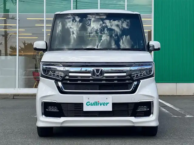 ホンダ Ｎ ＢＯＸ カスタム EX 静岡県 2022(令4)年 3.4万km プラチナホワイトパール エンジンスタートボタン/保証書/取扱説明書/パワーステアリング/パワーウィンドウ/アイドリングストップ/スマートキー（スペアキー1本）/AAC/クルーズコントロール/バックカメラ/純正SDナビ（フルセグTV、BT接続、DVD再生機能、CDチェンジャー）/USB入力端子/ビルトインETC/ウォークスルー/純正フロアマット/純正アルミホイール/布系シート/D+N席シートヒーター/両側パワースライドドア/ABS/横滑り防止装置/コーナーセンサー/レーンキープアシスト/オートライト/オートマチックハイビーム/LEDヘッドライト/W+サイドエアバッグ/衝突軽減システム/カーテンエアバック