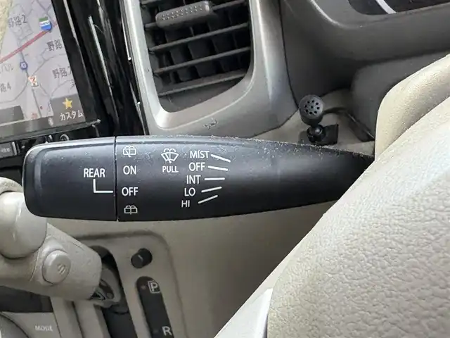 スズキ スペーシア X 滋賀県 2015(平27)年 8.5万km クリスタルホワイトP 社外8インチナビ/(CD/DVD/Bluetooth/フルセグTV)/バックカメラ/衝突軽減ブレーキ/両側電動スライドドア/シートヒーター/前後ドライブレコーダー/ETC/車線逸脱警報/HIDヘッドライト/オートライト/プッシュスタート/スマートキー