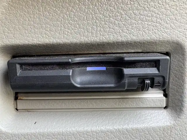 スズキ スペーシア X 滋賀県 2015(平27)年 8.5万km クリスタルホワイトP 社外8インチナビ/(CD/DVD/Bluetooth/フルセグTV)/バックカメラ/衝突軽減ブレーキ/両側電動スライドドア/シートヒーター/前後ドライブレコーダー/ETC/車線逸脱警報/HIDヘッドライト/オートライト/プッシュスタート/スマートキー