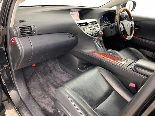 レクサス ＲＸ 450h バージョンL エアサス 道央・札幌 2012(平24)年 13.4万km ブラック ・4WD/・純正ナビ&CD&DVD&HDD&AUX&TV/・パワーバックドア/・サンルーフ/・バック/サイドカメラ/・サイドカメラ/・クルーズコントロール/・コーナーセンサー/・ヘッドアップディスプレイ/・横滑り防止装置/・前席エアシート/・前席パワーシート/・前席メモリ付シート/・レザーシート/・ビルトインETC/・ステアリングスイッチ/・電動格納ミラー/・純正フロアマット/・HIDヘッドライト/・オートライト/・スマートキー/・スペアキー/・純正エンジンスターター