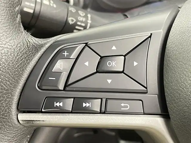 日産 デイズ ハイウェイスターX 千葉県 2021(令3)年 5.5万km ブラック 360°セーフティアシスト/・エマージェンシーブレーキ/・車線逸脱警報/・先行車発進お知らせ/・道路標識表示/・ふらつき警報/純正7インチメモリナビ/CD AUX BT フルセグ/全方位カメラ/LEDオートライト/純正14インチアルミホイール/純正フロアマット/ドアバイザー/革巻きステアリング/ステアリングスイッチ/プッシュスタート/スマートキー