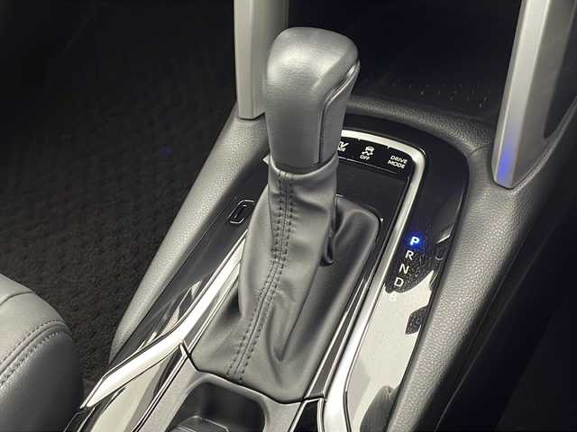 トヨタ カローラ クロス ハイブリッド Z 千葉県 2022(令4)年 1.1万km プラチナホワイトパールマイカ ワンオーナー/純正ディスプレイオーディオ/AM/FM/BT/USB/ナビ機能有/フルセグTV/レーダークルーズコントロール/BSM/クリアランスソナー/RCTA/PKSB/RSA/アラウンドビューモニター/パワーバックドア/LEDヘッドライト/ビルトインETC/ドライブレコーダー/パワーシート/シートヒーター