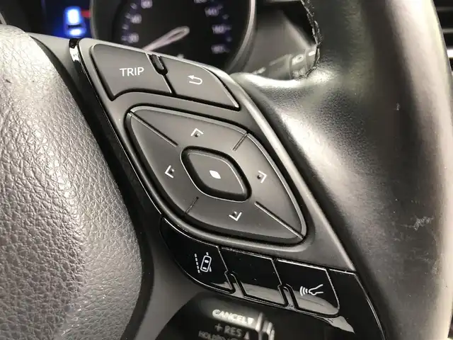 トヨタ Ｃ－ＨＲ S 愛知県 2017(平29)年 5万km ブラックマイカ フルモデリスタ/純正ナビ/（ＡＭ／ＦＭ／ＣＤ／ＤＶＤ／ＢＴ）/フルセグＴＶ/バックモニター/LEDヘッドライト/衝突軽減ブレーキ/オートクルーズコントロール/電子パーキング/オートホールド/ＥＴＣ/レザーシート/純正フロアマット/ＬＥＤヘッドライト/スマートキー/オートライト