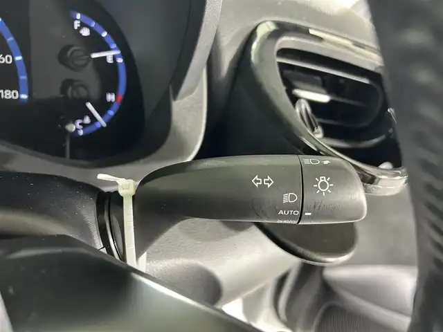 トヨタ ヤリスクロス ハイブリッド Z アドベンチャー 佐賀県 2023(令5)年 2.3万km ブラックマイカ/プラチナホワイトパールマイカ ワンオーナー/純正8インチディスプレイオーディオ/フルセグTV/Bluetooth/Androidauto/Applecarplay/全方位カメラ/デジタルインナールームミラー/衝突被害軽減システム/レーダークルーズコントロール/レーンアシスト/ブラインドスポットモニター/パーキングサポートブレーキ/ロードサインアシスト/クリアランスソナー/オートライト/オートマチックハイビーム/LEDヘッドライト/ビルトインETC2.0/社外前後ドライブレコーダー/パワーバックドア/ステアリングヒーター/運転席・助手席シーヒーター/運転席パワーシート/電子パーキング/ブレーキホールド/ルーフレール/ハーフレザーシート/純正フロアマット/純正18インチアルミホイール/スマートキー