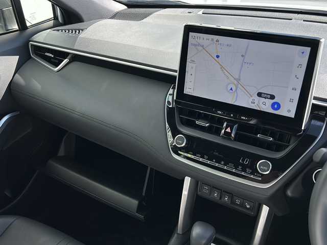 トヨタ カローラ クロス ハイブリッド Z 山形県 2025(令7)年 0.7万km プラチナホワイトパールマイカ 純正ナビ/（AM/FM/フルセグ/BT）/ガラスルーフ/ステアリングスイッチ/レーダークルーズコントロール/パーキングアシスト/全周囲カメラ/モデリスタエアロ（Fスポイラー）/前後コーナーセンサー/前席シートヒーター/運転席パワーシート/電動パーキング/オートブレーキホールド/電動リアゲート/ビルトインETC2.0/BSM/電動格納ミラー/ルーフレール