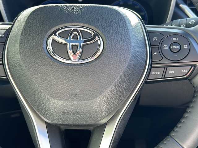 トヨタ カローラ クロス ハイブリッド Z 山形県 2025(令7)年 0.7万km プラチナホワイトパールマイカ 純正ナビ/（AM/FM/フルセグ/BT）/ガラスルーフ/ステアリングスイッチ/レーダークルーズコントロール/パーキングアシスト/全周囲カメラ/モデリスタエアロ（Fスポイラー）/前後コーナーセンサー/前席シートヒーター/運転席パワーシート/電動パーキング/オートブレーキホールド/電動リアゲート/ビルトインETC2.0/BSM/電動格納ミラー/ルーフレール