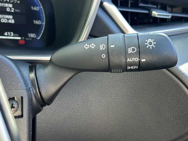 トヨタ カローラ クロス ハイブリッド Z 山形県 2025(令7)年 0.7万km プラチナホワイトパールマイカ 純正ナビ/（AM/FM/フルセグ/BT）/ガラスルーフ/ステアリングスイッチ/レーダークルーズコントロール/パーキングアシスト/全周囲カメラ/モデリスタエアロ（Fスポイラー）/前後コーナーセンサー/前席シートヒーター/運転席パワーシート/電動パーキング/オートブレーキホールド/電動リアゲート/ビルトインETC2.0/BSM/電動格納ミラー/ルーフレール