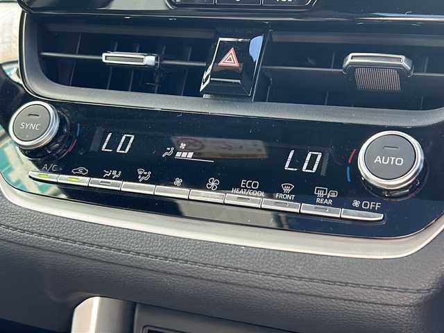 トヨタ カローラ クロス ハイブリッド Z 山形県 2025(令7)年 0.7万km プラチナホワイトパールマイカ 純正ナビ/（AM/FM/フルセグ/BT）/ガラスルーフ/ステアリングスイッチ/レーダークルーズコントロール/パーキングアシスト/全周囲カメラ/モデリスタエアロ（Fスポイラー）/前後コーナーセンサー/前席シートヒーター/運転席パワーシート/電動パーキング/オートブレーキホールド/電動リアゲート/ビルトインETC2.0/BSM/電動格納ミラー/ルーフレール