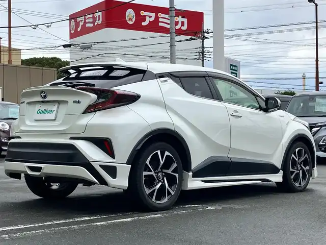 トヨタ Ｃ－ＨＲ G 静岡県 2017(平29)年 5.1万km ホワイトパールクリスタルシャイン フルモデリスタエアロ/ALPINE製9インチナビ/バックカメラ/保証書/取扱説明書/エンジンスタートボタン/パワーステアリング/パワーウィンドウ/アイドリングストップ/スマートキー/オートエアコン/レーダークルーズコントロール/ETC/純正フロアマット/純正アルミホイール/ハーフレザーシート/D席N席シートヒーター/ABS/横滑り防止装置/コーナーセンサー前後/レーンキープアシスト/オートライト/オートマチックハイビーム/LEDヘッドライト/W+サイドエアバッグ/衝突軽減システム/カーテンエアバッグ/BSM/HDMI接続