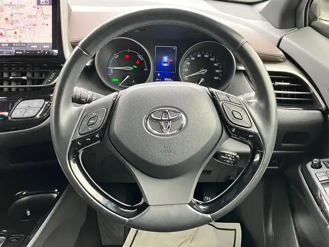 トヨタ Ｃ－ＨＲ G 静岡県 2017(平29)年 5.1万km ホワイトパールクリスタルシャイン フルモデリスタエアロ/ALPINE製9インチナビ/バックカメラ/保証書/取扱説明書/エンジンスタートボタン/パワーステアリング/パワーウィンドウ/アイドリングストップ/スマートキー/オートエアコン/レーダークルーズコントロール/ETC/純正フロアマット/純正アルミホイール/ハーフレザーシート/D席N席シートヒーター/ABS/横滑り防止装置/コーナーセンサー前後/レーンキープアシスト/オートライト/オートマチックハイビーム/LEDヘッドライト/W+サイドエアバッグ/衝突軽減システム/カーテンエアバッグ/BSM/HDMI接続