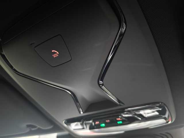 ＢＭＷ ３２０ｉ Mスポーツ 群馬県 2023(令5)年 2.2万km メルボルンレッド BMWライブコックピット/ヘッドアップディスプレイ/19インチAW/アップルカープレイ/純正HDDナビ/全方位カメラ/LEDヘッドライト/パワーシート/シートヒーター/純正フロアマット/ETC2.0