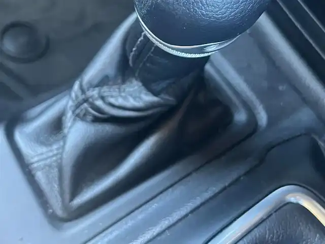 クライスラー・ジープ ジープ ラングラー アンリミテッド アイランダー 静岡県 2021(令3)年 4万km 黄 100台限定車/ホワイトハードトップ/アイランダー ボンネットデカール/純正ナビ/(Bluetooth/AppleCarPlay/AUX/USB/AM/FM)/ACC/セーフティードライブアシスト/ブラインドスポットモニター/ダウンヒルアシストコントロール/バック・サイドカメラ/純正17インチアルミホイール/LEDライト/スペアタイヤカバー（ティキ・ボブ イラスト入り）/ドライブレコーダー /ETC