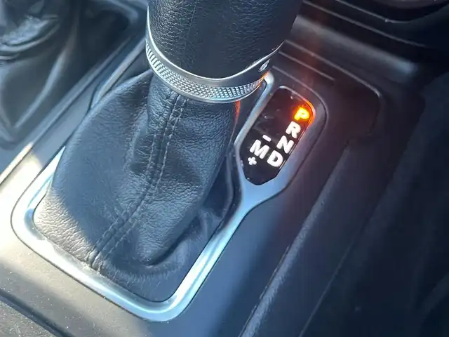 クライスラー・ジープ ジープ ラングラー アンリミテッド アイランダー 静岡県 2021(令3)年 4万km 黄 100台限定車/ホワイトハードトップ/アイランダー ボンネットデカール/純正ナビ/(Bluetooth/AppleCarPlay/AUX/USB/AM/FM)/ACC/セーフティードライブアシスト/ブラインドスポットモニター/ダウンヒルアシストコントロール/バック・サイドカメラ/純正17インチアルミホイール/LEDライト/スペアタイヤカバー（ティキ・ボブ イラスト入り）/ドライブレコーダー /ETC