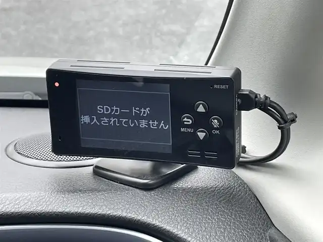 スズキ ソリオ バンディット HV SV 岐阜県 2017(平29)年 8.5万km ピュアホワイトP (株)IDOMが運営する【じしゃロン多治見店】の自社ローン対象車両になります。こちらは現金ご利用時の価格です。自社ローンご希望の方は別途その旨お申付け下さい。/フルハイブリッド/デュアルカメラブレーキサポート/車線逸脱警報/純正パナソニックSDナビ/HDMI・DVD・Bluetooth・フルセグTV・SDREC/バックカメラ/運転席シートヒーター/左パワースライドドア/LEDヘッドライト/社外ドライブレコーダー/後席スライドシート/スライドドアロールブラインド/クルーズコントロール