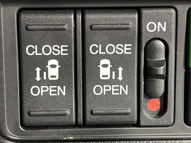 ホンダ オデッセイ ハイブリッド e:HEVアブソルート EX 広島県 2021(令3)年 4.4万km プレミアムスパークルブラックパール 禁煙車/純正１０型ナビ/全周囲カメラ/シートヒーター/１５００Ｗ給電/電動リアゲート/パワーシート/ブラインドスポットモニター/パーキングアシスト/両側パワースライドドア/レーダークルーズコントロール/ＥＴＣ２．０/エアバッグ(運転席/助手席/サイド/カーテン)/純正18インチアルミホイール(225/50/R18)