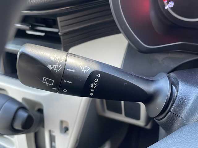 スバル ステラ L スマートアシスト 千葉県 2016(平28)年 6万km ピンク 社外オーディオ(Clarlan Intelligent tune CZ215)/CD再生/AM/FMラジオ/ミュージックプレイヤー接続/後方コーナーセンサー/横滑り防止装置/リモコンキー/誤発進抑止機能/衝突警報/衝突回避支援ブレーキ