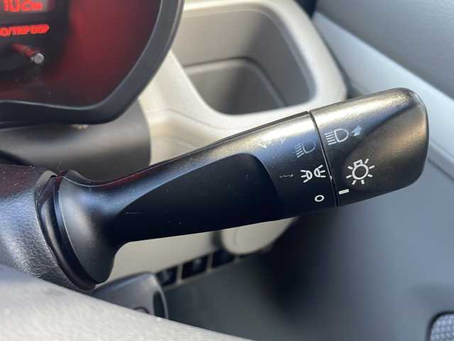 スバル ステラ L スマートアシスト 千葉県 2016(平28)年 6万km ピンク 社外オーディオ(Clarlan Intelligent tune CZ215)/CD再生/AM/FMラジオ/ミュージックプレイヤー接続/後方コーナーセンサー/横滑り防止装置/リモコンキー/誤発進抑止機能/衝突警報/衝突回避支援ブレーキ