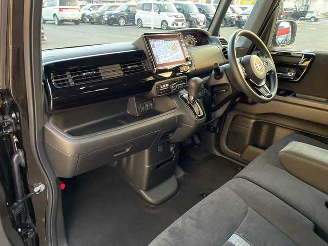 ホンダ Ｎ ＢＯＸ カスタム L 青森県 2022(令4)年 2.6万km プレミアムグラマラスブロンズP 4WD/純正8インチナビ・フルセグTV/CD・DVD・Bluetooth・SD・USB/純正10.1インチ後席モニター/バックカメラ/前席シートヒーター/片側パワースライドドア/ホンダセンシング/衝突軽減ブレーキ/誤発進抑制機能/追従クルーズコントロール/車線維持支援システム/オートハイビーム/純正エンジンスターター/純正ドライブレコーダー/LEDヘッドライト/LEDフォグランプ/社外ローダウンサス/純正14インチアルミ