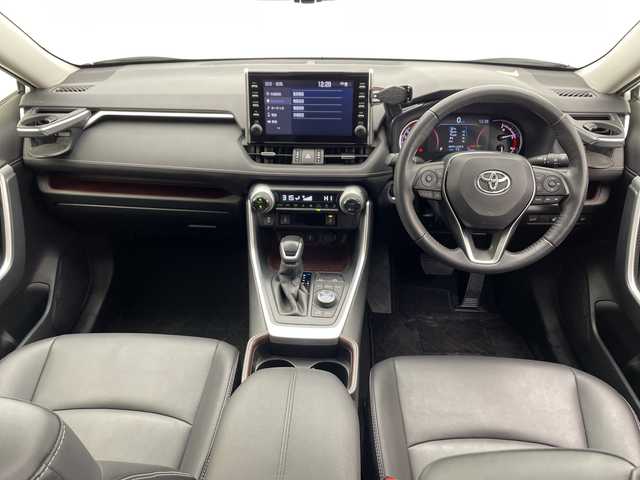 トヨタ ＲＡＶ４ G Zパッケージ 千葉県 2021(令3)年 4.1万km ホワイトパールクリスタルシャイン Tコネクトナビ/　Bluetooth/フルセグTV/　Apple car play/Android Auto/モデリスタエアロ（F/S/R）/トヨタセーフティセンス/レーダークルーズコントロール/レーンキープアシスト/衝突軽減ブレーキ/クリアランスソナー/ブラインドスポットモニター/アラウンドビューモニター/先行車発進警報/ロードサインアシスト/ダウンヒルアシスト/電動パーキング/オートホールド/オートハイビーム/合皮レザーシート/前席シートヒーター/パワーシート/パワーシート（運転席）/ステアリングヒーター/パワーバックドア/デジタルインナーミラー/前後ドラレコ/ビルトインETC/LEDライト/フォグランプ/AC１００V/フロアマット/ドアバイザー
