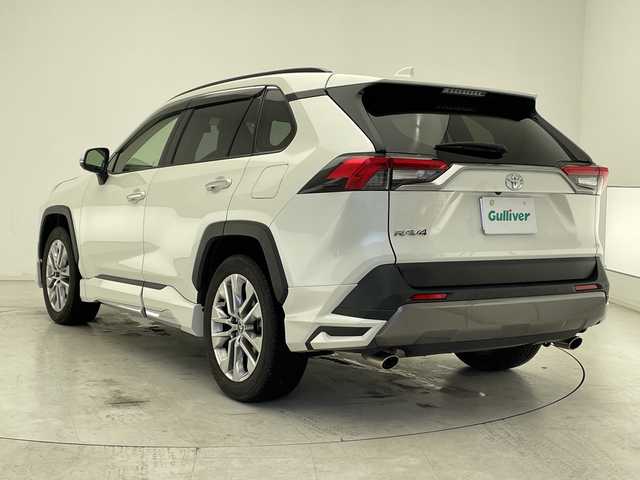トヨタ ＲＡＶ４ G Zパッケージ 千葉県 2021(令3)年 4.1万km ホワイトパールクリスタルシャイン Tコネクトナビ/　Bluetooth/フルセグTV/　Apple car play/Android Auto/モデリスタエアロ（F/S/R）/トヨタセーフティセンス/レーダークルーズコントロール/レーンキープアシスト/衝突軽減ブレーキ/クリアランスソナー/ブラインドスポットモニター/アラウンドビューモニター/先行車発進警報/ロードサインアシスト/ダウンヒルアシスト/電動パーキング/オートホールド/オートハイビーム/合皮レザーシート/前席シートヒーター/パワーシート/パワーシート（運転席）/ステアリングヒーター/パワーバックドア/デジタルインナーミラー/前後ドラレコ/ビルトインETC/LEDライト/フォグランプ/AC１００V/フロアマット/ドアバイザー