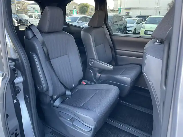 トヨタ ノア S－G 東京都 2022(令4)年 0.4万km メタルストリームM 純正１０．５型ディスプレイオーディオ　/快適利便パッケージ　/オットマン/ユニバーサルステップ　/寒冷地　/両側電動ドア　　/ＨＤＭＩ　/フルセグＴＶ　/ビルトイン２．０ＥＴＣ　/前後ドラレコ　/シートヒーター　/ワンオーナー　/禁煙