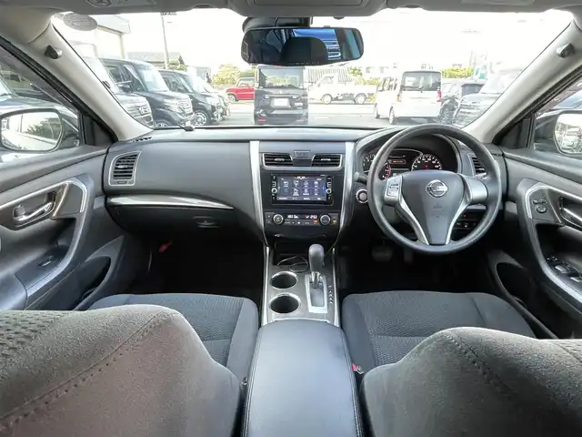 日産 ティアナ XE 兵庫県 2016(平28)年 6.6万km ダイヤモンドブラック (株)IDOMが運営する【じしゃロン姫路店】の自社ローン専用車両になります。こちらは現金またはオートローンご利用時の価格です。自社ローンご希望の方は別途その旨お申付け下さい/純正SDナビ(MM316D-W)/　AM FM CD DVD Bluetooth AUX USB SD/ビルトインETC/前方ドライブレコーダー/LEDオートヘッドライト/社外17インチアルミホイール/前後方クリアランスソナー/スマートキー＆プッシュスタート/フロントフォグランプ/エマージェンシーブレーキ/フルセグTV/バックモニター