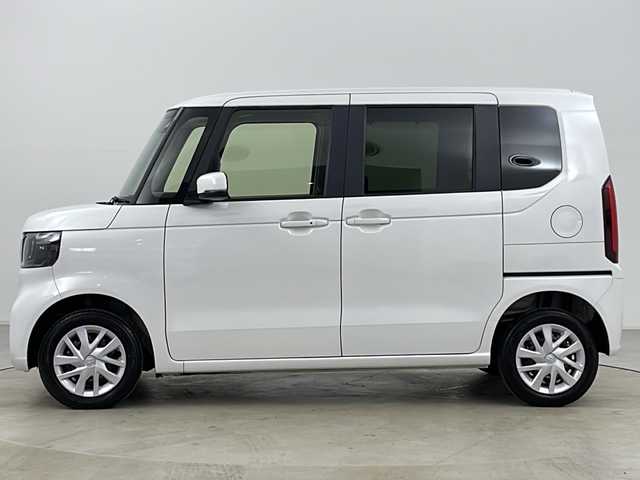 ホンダ Ｎ ＢＯＸ 道央・札幌 2024(令6)年 0.7万km プラチナホワイトパール ・4WD/・社外ナビ&TV&BT/・バックカメラ/・左パワースライドドア/・ライトレベライザー/・ホンダセンシング/・路外逸脱抑制機能/・踏み間違い衝突軽減システム/・パーキングセンサー/・CMBS/・LKAS/・オートマチックハイビーム/・LEDヘッドライト/・レーダークルーズコントロール/・スマートキー/・ETC/・ドアミラーヒーター