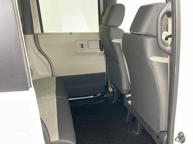 ホンダ Ｎ ＢＯＸ 道央・札幌 2024(令6)年 0.7万km プラチナホワイトパール ・4WD/・社外ナビ&TV&BT/・バックカメラ/・左パワースライドドア/・ライトレベライザー/・ホンダセンシング/・路外逸脱抑制機能/・踏み間違い衝突軽減システム/・パーキングセンサー/・CMBS/・LKAS/・オートマチックハイビーム/・LEDヘッドライト/・レーダークルーズコントロール/・スマートキー/・ETC/・ドアミラーヒーター