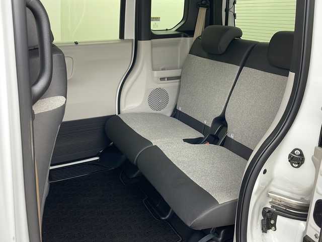 ホンダ Ｎ ＢＯＸ 道央・札幌 2024(令6)年 0.7万km プラチナホワイトパール ・4WD/・社外ナビ&TV&BT/・バックカメラ/・左パワースライドドア/・ライトレベライザー/・ホンダセンシング/・路外逸脱抑制機能/・踏み間違い衝突軽減システム/・パーキングセンサー/・CMBS/・LKAS/・オートマチックハイビーム/・LEDヘッドライト/・レーダークルーズコントロール/・スマートキー/・ETC/・ドアミラーヒーター