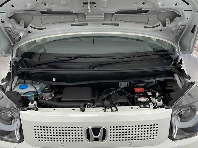 ホンダ Ｎ ＢＯＸ 長野県 2024(令6)年 0.7万km プラチナホワイトパール 4WD/社外ナビ&TV&BT/バックカメラ/左パワースライドドア/ライトレベライザー/ホンダセンシング/路外逸脱抑制機能/踏み間違い衝突軽減システム/パーキングセンサー/CMBS/LKAS/オートマチックハイビーム/LEDヘッドライト/レーダークルーズコントロール/スマートキー/ETC/・ドアミラーヒーター
