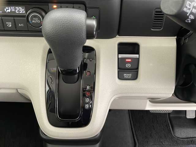 ホンダ Ｎ ＢＯＸ 長野県 2024(令6)年 0.7万km プラチナホワイトパール 4WD/社外ナビ&TV&BT/バックカメラ/左パワースライドドア/ライトレベライザー/ホンダセンシング/路外逸脱抑制機能/踏み間違い衝突軽減システム/パーキングセンサー/CMBS/LKAS/オートマチックハイビーム/LEDヘッドライト/レーダークルーズコントロール/スマートキー/ETC/・ドアミラーヒーター