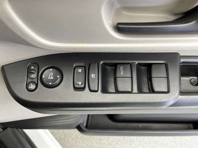 ホンダ Ｎ ＢＯＸ 長野県 2024(令6)年 0.7万km プラチナホワイトパール 4WD/社外ナビ&TV&BT/バックカメラ/左パワースライドドア/ライトレベライザー/ホンダセンシング/路外逸脱抑制機能/踏み間違い衝突軽減システム/パーキングセンサー/CMBS/LKAS/オートマチックハイビーム/LEDヘッドライト/レーダークルーズコントロール/スマートキー/ETC/・ドアミラーヒーター