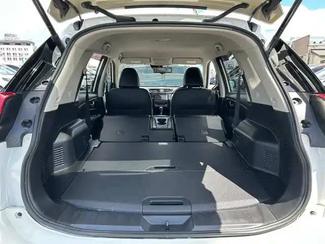 日産 エクストレイル 20Xi 宮城県 2020(令2)年 2.9万km ブリリアントホワイトパール プロパイロット/インテリジェントLI（車線逸脱防止支援システム）/BSM（後側方車両検知警報）/RCTA（後退時車両検知警報）/エマージェンシーブレーキ/車線逸脱警報/コーナーセンサー/インテリジェントルームミラー/アラウンドビューモニター/純正9インチナビ（MM520D-L）/・CD/DVD/・Bluetooth/・フルセグTV/ETC/ドライブレコーダー/電動リアゲート/シートヒーター/革巻きステアリング/ステアリングスイッチ/電動パーキングブレーキ/ブレーキホールド/スマートキー＆プッシュスタート/LEDヘッドライト/ハイビームアシスト/フォグランプ/オートライト/電動格納ミラー/純正18インチAW/フロアマット/ドアバイザー/Wエアバッグ