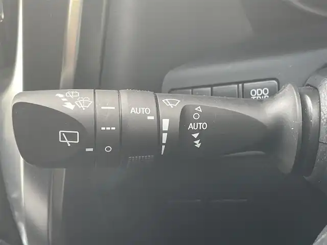 トヨタ アルファード S Cパッケージ 滋賀県 2016(平28)年 7.3万km ブラック 社外ナビ/（CD/DVD/SD/Bluetooth/フルセグTV）/バックカメラ/社外フリップダウンモニター/前方ドライブレコーダー/ビルトインETC/両側電動スライドドア/パワーバックドア/クリアランスソナー/ハーフレザーシート/パワーシート/D席シートメモリー/ウッドコンビステアリング/クルーズコントロール/ステアリングリモコン/ステアリングヒーター/LEDヘッドライト/フォグランプ/オートヘッドライト/電動パーキングブレーキ/オートホールドブレーキ/積み込みスタッドレスタイヤ/スペアキー/リアロールサンシェイド/nanoe/AC100V/オートリトラーミラー