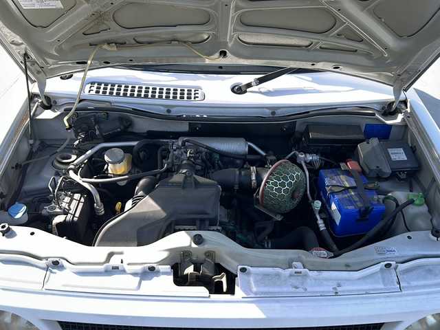 スズキ ラパン SS 山梨県 2004(平16)年 9.5万km スペリアホワイト