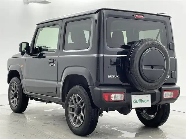 スズキ ジムニー XC 福井県 2023(令5)年 0.5万km ブルーイッシュブラックパール3 ALPINEフローティングディスプレイオーディオ/Bluetooth/USB/AppleCarPlay/AndroidAuto/AM/FM/スズキセーフティーサポート/・デュアルセンサーブレーキサポート/・車線逸脱警報機能/・標識認識機能/・誤発進抑制機能/・ふらつき警報機能/・先行車発進お知らせ機能/クルーズコントロール/プッシュスタート/スペアキー/シートヒーター /オートライト /LED/フォグライト/ヘッドライトウォッシャー/革巻きステアリング/ステアリングチルド機構/背面タイヤ/純正１６インチアルミ