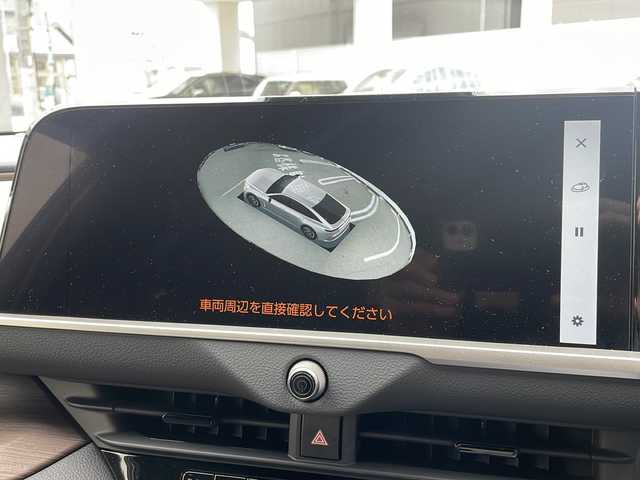 トヨタ クラウン Z 広島県 2024(令6)年 0.6万km プレシャスシルバー /登録時走行距離/　　　　　　　5722キロ/ワンオーナー/純正ナビ/パノラミックビューモニター/地デジ/黒革シート/エアシート/PCS/HUD/エアロ/置くだけ充電/パワートランク/スペアキー×１/ビルトインETC/デジタルインナーミラー/新車時整備手帳/　　【保証書】/取扱説明書/