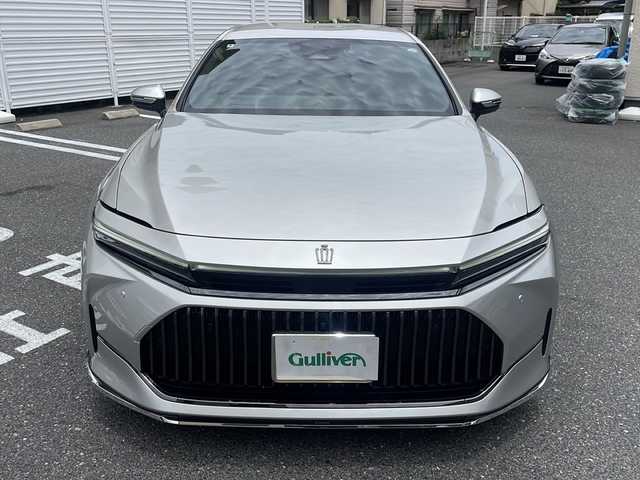 トヨタ クラウン Z 広島県 2024(令6)年 0.6万km プレシャスシルバー /登録時走行距離/　　　　　　　5722キロ/ワンオーナー/純正ナビ/パノラミックビューモニター/地デジ/黒革シート/エアシート/PCS/HUD/エアロ/置くだけ充電/パワートランク/スペアキー×１/ビルトインETC/デジタルインナーミラー/新車時整備手帳/　　【保証書】/取扱説明書/