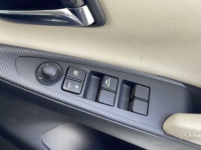 マツダ デミオ XD ツーリング Lパッケージ 愛知県 2015(平27)年 2.6万km スノーフレイクホワイトパールマイカ 衝突被害軽減ブレーキ/純正7インチSD（ナビ無し）/クルーズコントロール/Bluetooth/バックカメラ/ヘッドアップディスプレイ/純正アルミホイール/LEDヘッドライト/パドルシフト/オートライト/ドライブレコーダー/ETC/ステアリングスイッチ/スマートキー/プッシュスタート